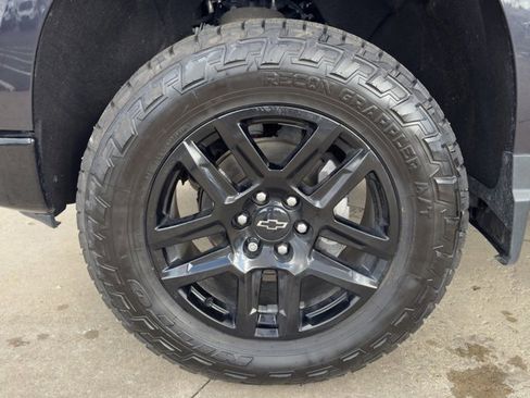 Used 2022 Chevrolet Silverado 1500 Custom Trail Boss image 9