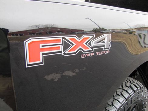 Used 2024 Ford F250 XLT image 28