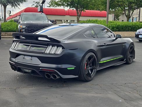 Used 2020 Ford Mustang Shelby GT500 w/ Technology Package RWD image 6