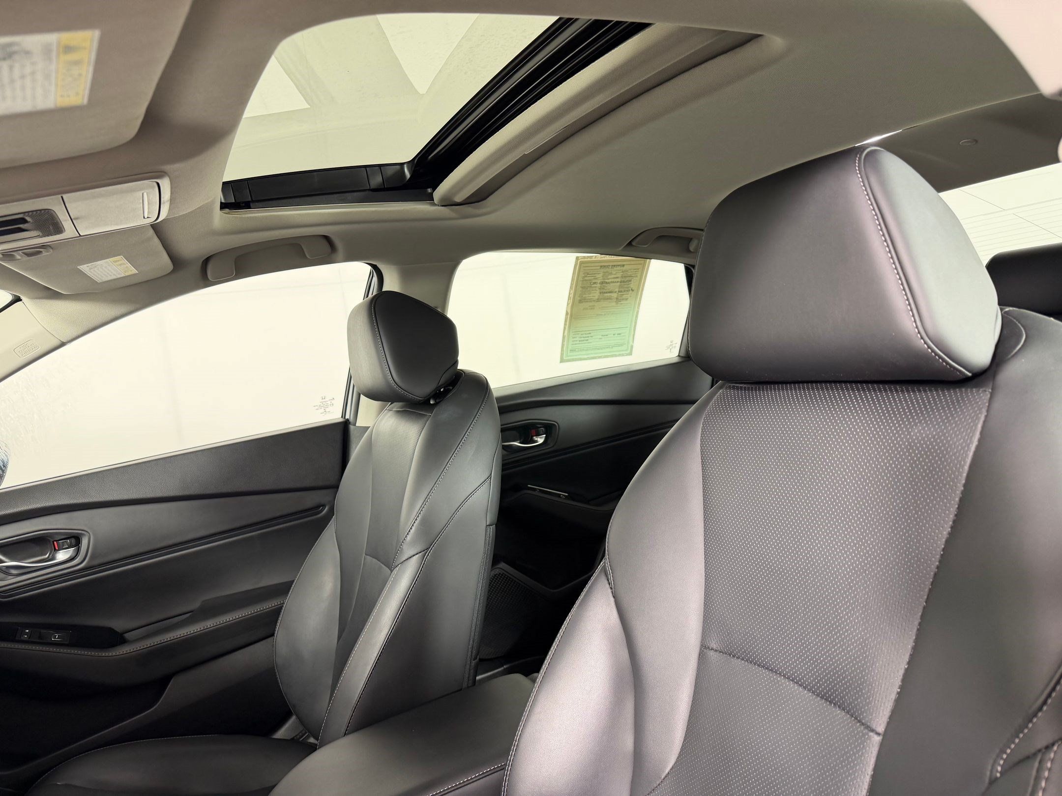 Used 2023 Honda Accord Touring image 27
