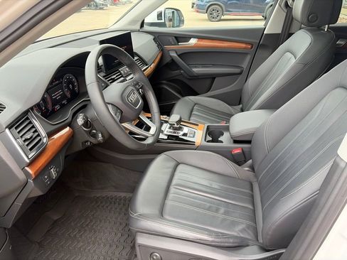 Used 2023 Audi Q5 2.0T Premium Plus w/ Premium Plus Package AWD/4WD image 11