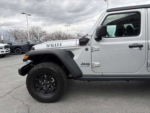 Used 2024 Jeep Wrangler Willys image 10