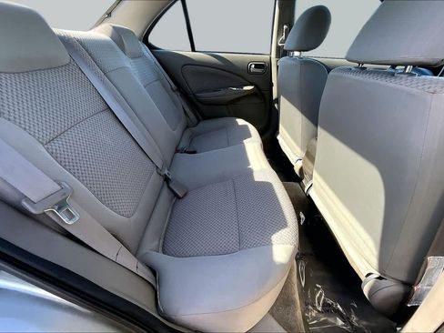 Used 2004 Nissan Sentra S FWD image 19