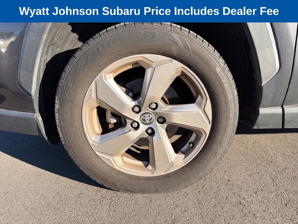 Used 2020 Toyota RAV4 Limited AWD/4WD image 2