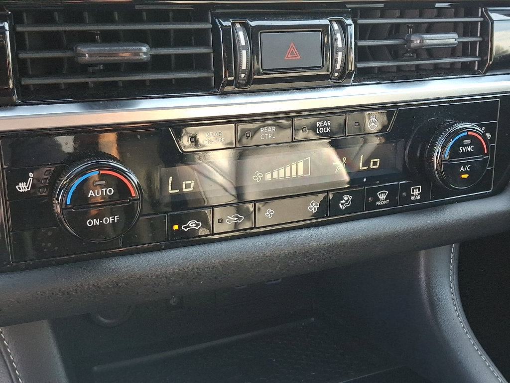 Certified 2024 Nissan Pathfinder SL w/ SL Premium Package AWD/4WD image 17