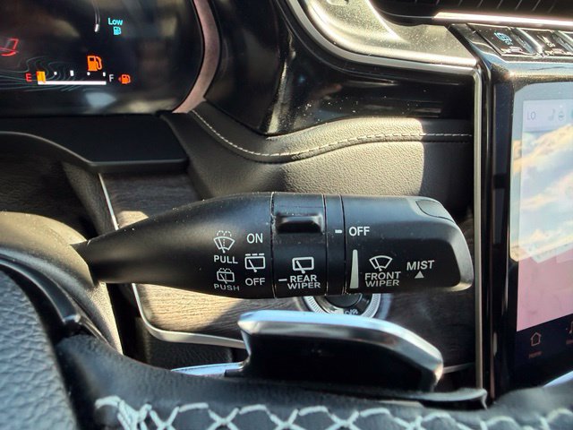 Used 2023 Jeep Grand Cherokee 4WD 4xe w/ Luxury Tech Group II image 33