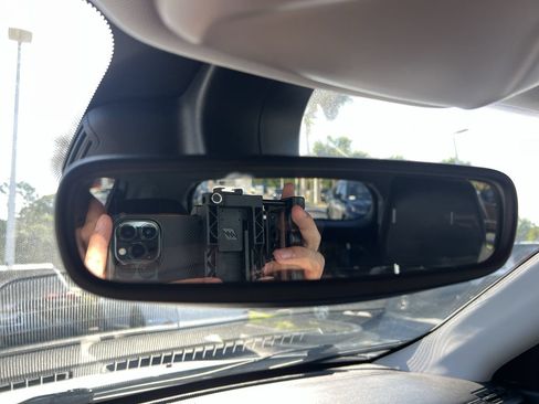 Used 2022 Jeep Compass Latitude FWD image 27