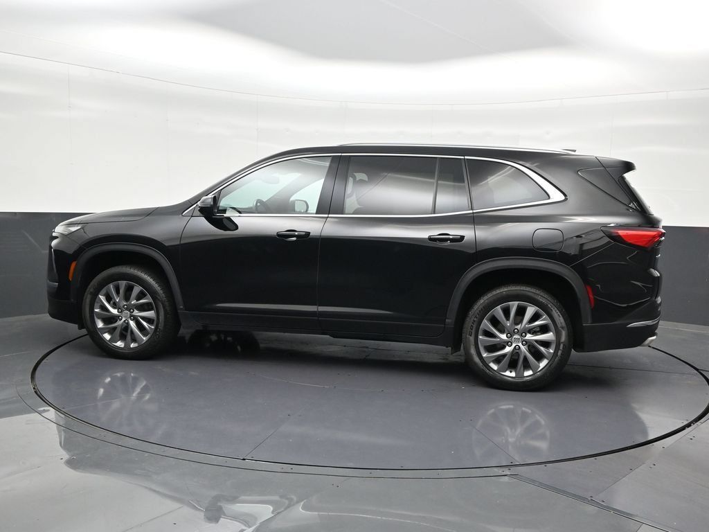 Used 2025 Buick Enclave Preferred w/ Power Package FWD image 2