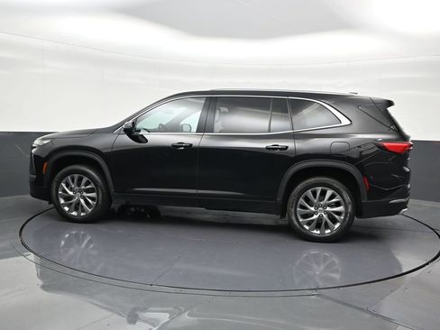 Used 2025 Buick Enclave Preferred w/ Power Package FWD image 2