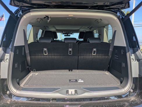 New 2026 INFINITI QX80 Luxe w/ Cargo Package RWD image 11