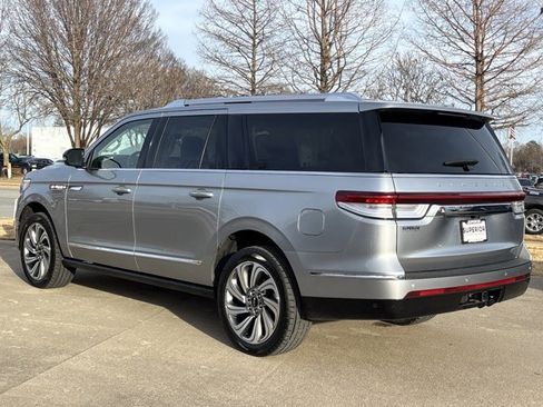 Used 2023 Lincoln Navigator L Reserve image 10