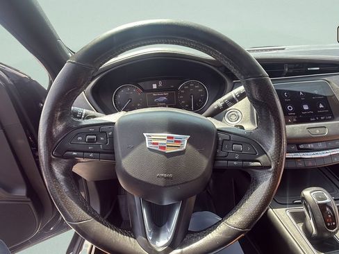 Used 2019 Cadillac XT4 Sport AWD/4WD image 16