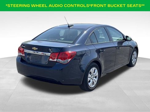 Used 2015 Chevrolet Cruze LS image 4