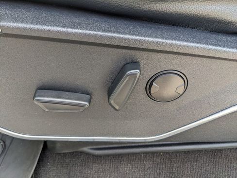 Used 2022 Ford F150 Lariat w/ FX4 Off-Road Package image 24