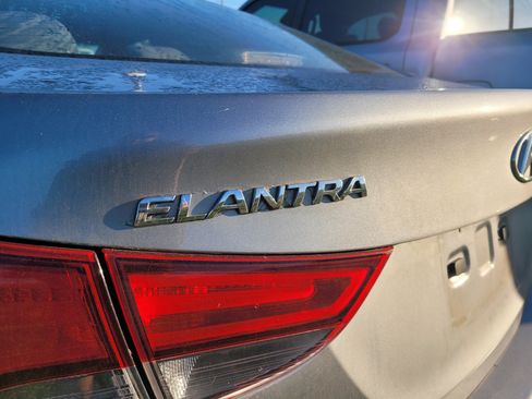 Used 2016 Hyundai Elantra SE FWD image 7