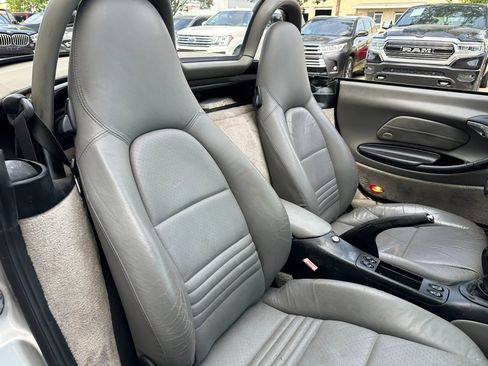 Used 2002 Porsche Boxster RWD image 31
