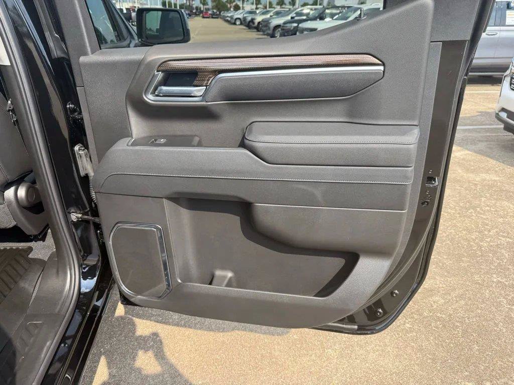 Used 2026 Chevrolet Silverado 1500 LT w/ Texas Edition Plus RWD image 42
