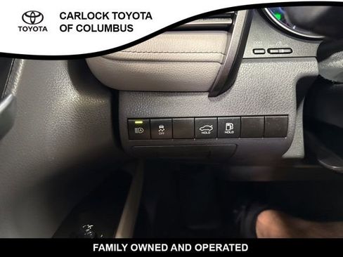 Used 2022 Toyota Camry SE image 25