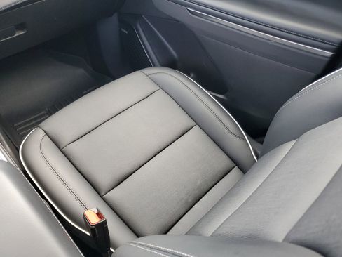 Used 2025 Buick Enclave Preferred image 17