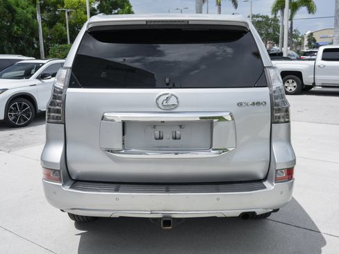 Used 2014 Lexus GX 460 w/ Premium Package AWD/4WD image 9