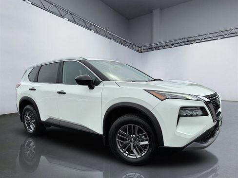 Used 2023 Nissan Rogue S AWD/4WD image 24
