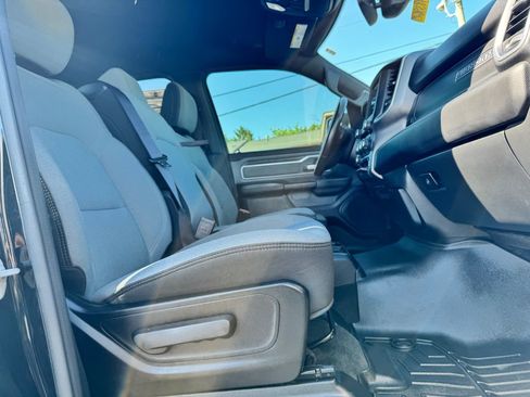 Used 2021 RAM 1500 Big Horn AWD/4WD image 12