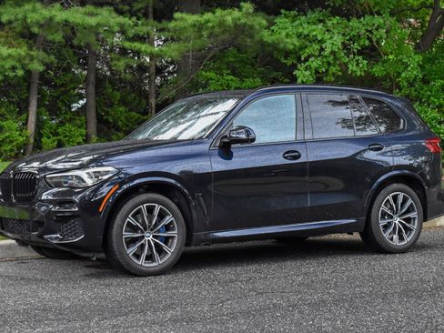 Used 2023 BMW X5 xDrive40i w/ M Sport Package AWD/4WD image 2
