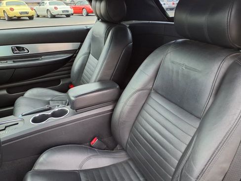 Used 2003 Ford Thunderbird Deluxe image 5