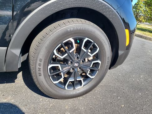 Used 2024 Hyundai Santa Cruz SE image 10