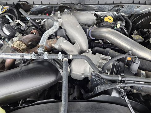 Used 2024 Ford F250 Lariat w/ Lariat Ultimate Package AWD/4WD image 29