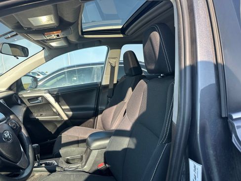 Used 2016 Toyota RAV4 XLE w/ Protection Package AWD/4WD image 5