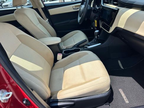 Used 2018 Toyota Corolla LE FWD image 9