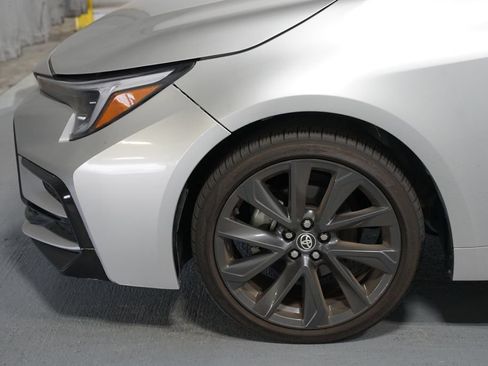 Certified 2024 Toyota Corolla SE FWD image 5