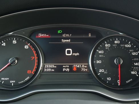 Used 2023 Audi Q5 2.0T Premium w/ Convenience Package image 32