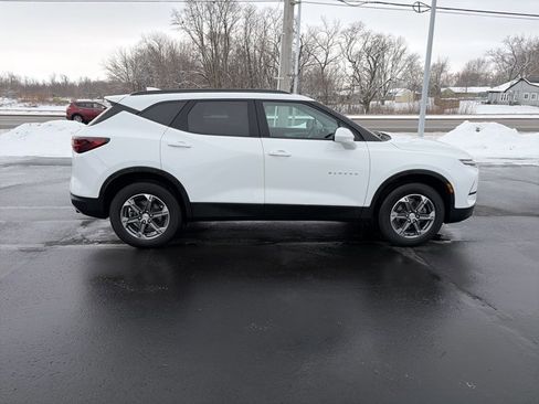 Used 2023 Chevrolet Blazer LT w/ Convenience Package image 2