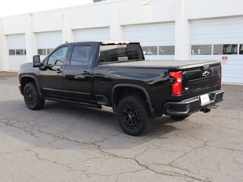 Used 2024 Chevrolet Silverado 2500 High Country w/ Midnight Edition image 8