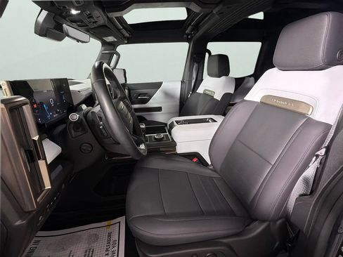 Certified 2025 GMC Hummer EV 3X AWD/4WD image 17