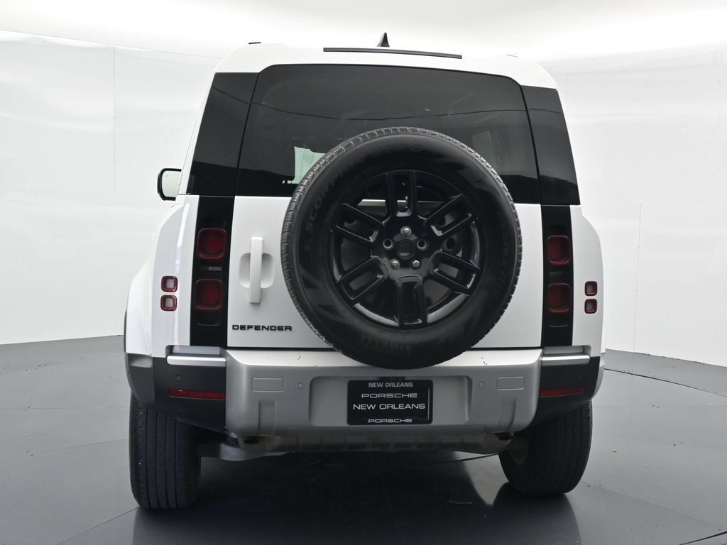 Used 2025 Land Rover Defender 110 S AWD/4WD image 6