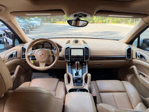 Used 2014 Porsche Cayenne AWD/4WD image 38