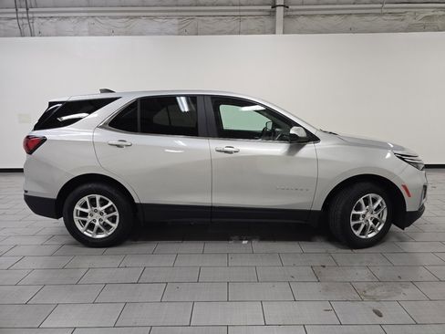 Used 2022 Chevrolet Equinox LT w/ LPO, Floor Liner Package image 15