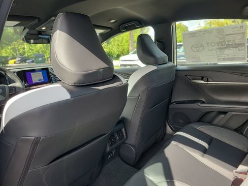 New 2026 Toyota Camry SE w/ Convenience Package FWD image 25