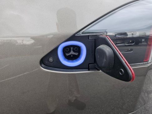 Used 2016 Tesla Model S 90D image 27