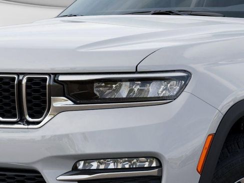 New 2025 Jeep Grand Cherokee Limited w/ Trailer Tow Package image 10