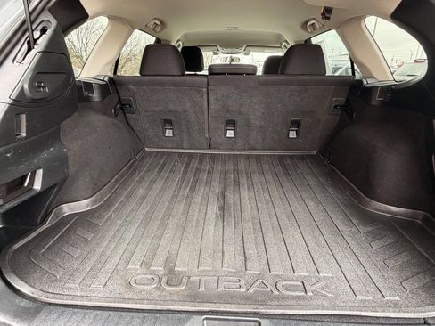 Used 2015 Subaru Outback 2.5i Premium image 13