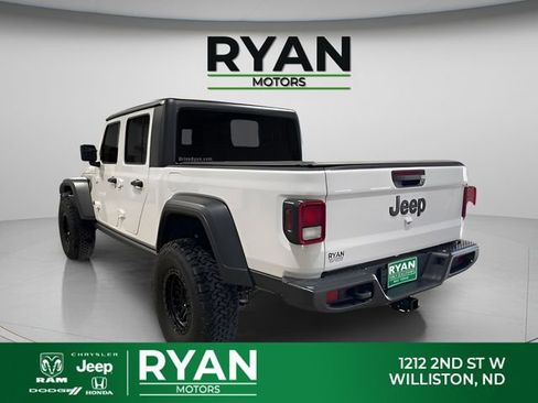 Used 2023 Jeep Gladiator Sport w/ Trailer Tow Package image 9