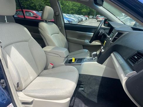 Used 2011 Subaru Outback 2.5i Premium AWD/4WD image 13