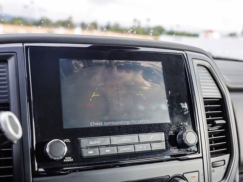 Used 2023 Nissan Titan SV w/ SV Convenience Package image 24