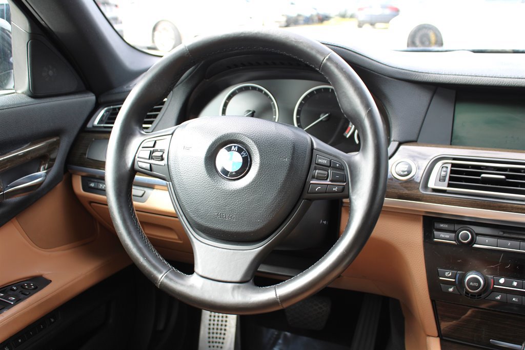 Used 2012 BMW 750Li xDrive AWD/4WD image 13