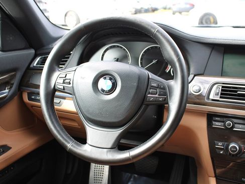 Used 2012 BMW 750Li xDrive image 13