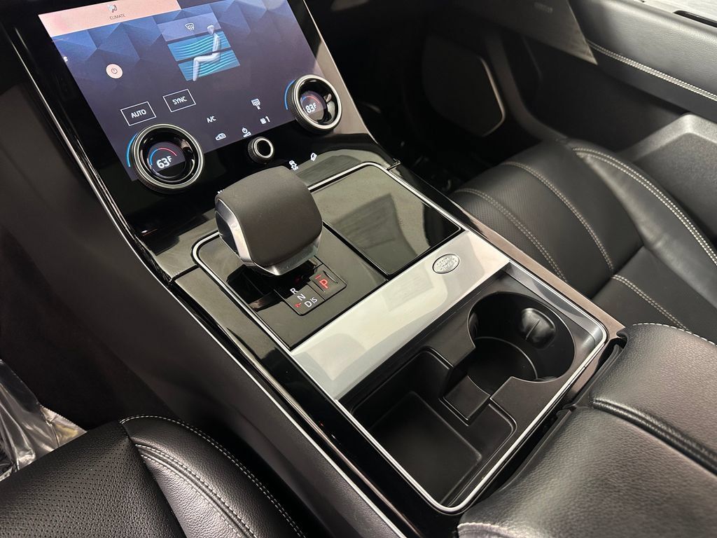Used 2021 Land Rover Range Rover Velar R-Dynamic S AWD/4WD image 34